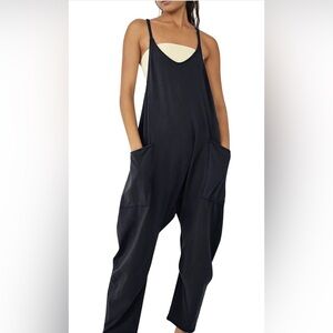 Automet Black Wide-Leg Sleeveless Jumpsuit with Front Pockets